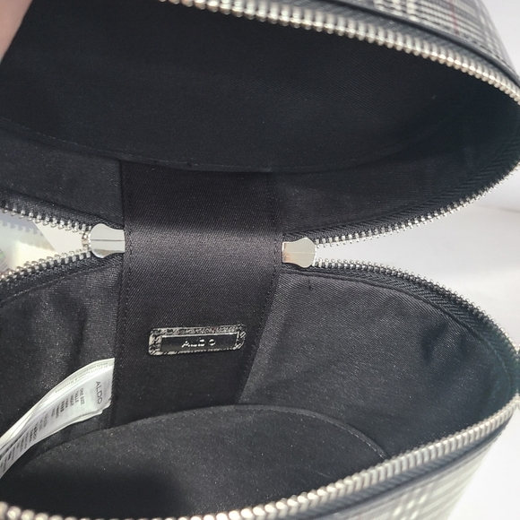 New Aldo grayling bucket bag crossbody houndstooth print 7×5 in. - Picture 4 of 7